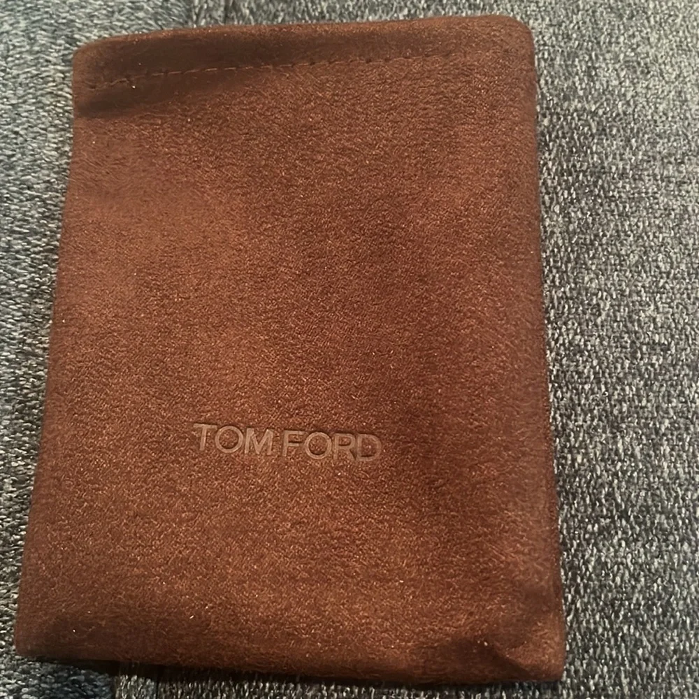 Tom Ford “26 Leopard Sun” 0.31 Oz